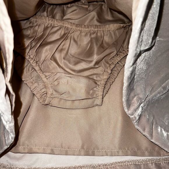 NWT JANIE AND JACK VELVET DRESS WITH BLOOMER 12/18M - Picture 3 of 6